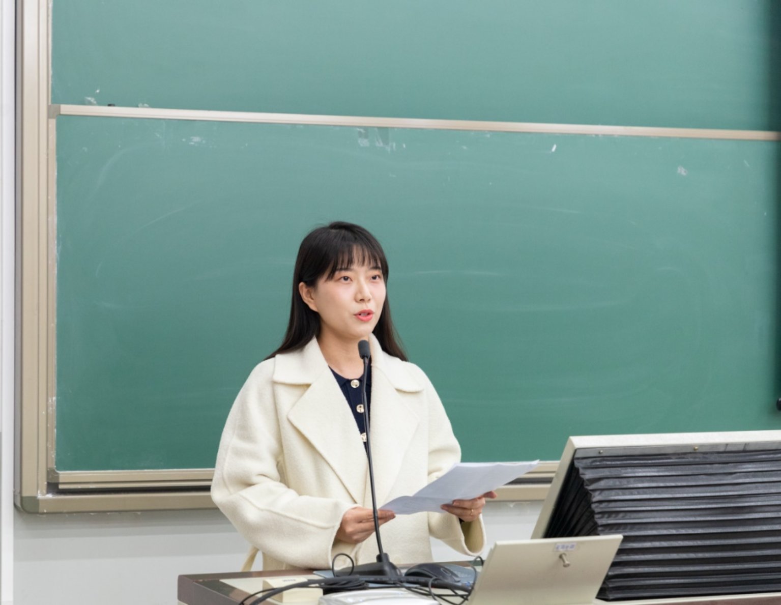 C:\Users\yedab\Desktop\20230311班会挑选照片\9、21级北京班奖学金代表发言2.png
